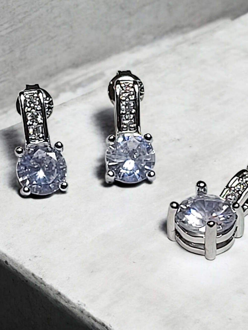 925 Sterling Silver Classic 4 Claw CZ Crystal Pendant Necklace & Earrings Set